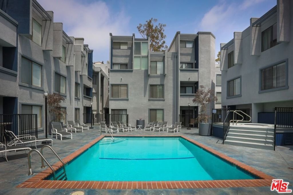 1940 N Highland Avenue 59 Los Angeles CA 90068 29 1940 N Highland Avenue 59 Los Angeles CA 90068