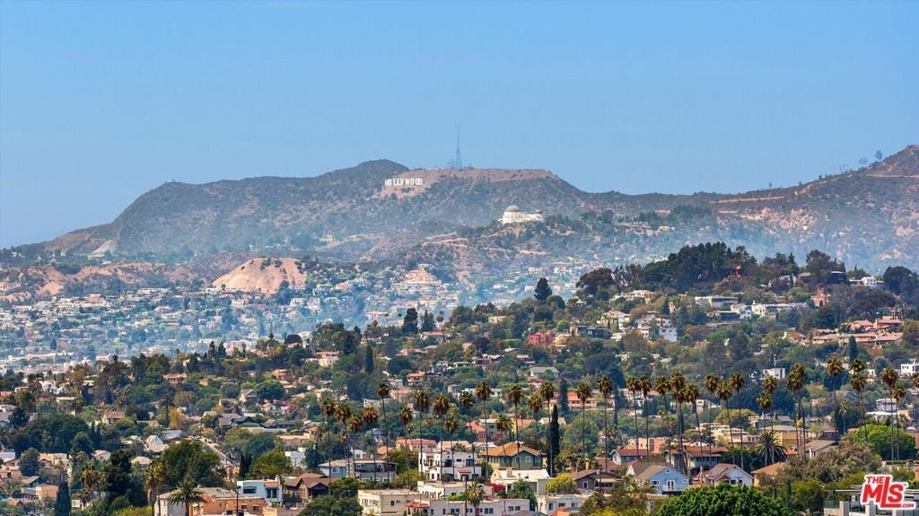 1098 Everett Place Los Angeles CA 90026 36 1098 Everett Place Los Angeles CA 90026