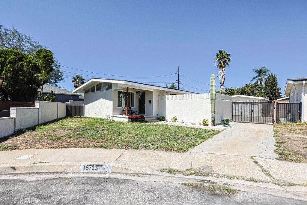 15723 Bonsallo Gardena CA 90247 27 15723 Bonsallo Gardena CA 90247