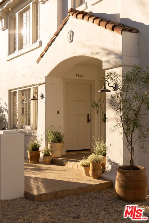 1445 Allison Avenue 1/2 Los Angeles CA 90026 24 1445 Allison Avenue 1/2 Los Angeles CA 90026