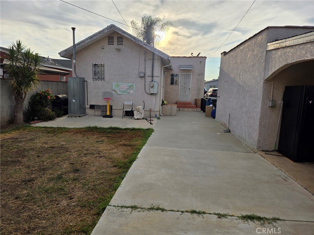 668 Clela Los Angeles CA 90022 15 668 Clela Los Angeles CA 90022