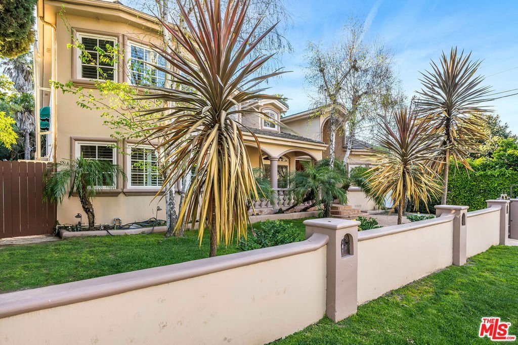 4063 Benedict Canyon Drive Sherman Oaks CA 91423 59 4063 Benedict Canyon Drive Sherman Oaks CA 91423