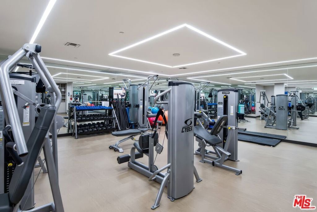 211 S Spalding Drive 109S Beverly Hills CA 90212 28 211 S Spalding Drive 109S Beverly Hills CA 90212