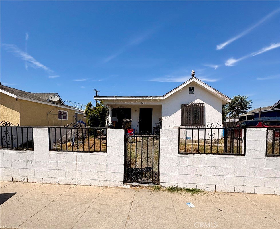 2021 E 112th Los Angeles CA 90059 1 2021 E 112th Los Angeles CA 90059