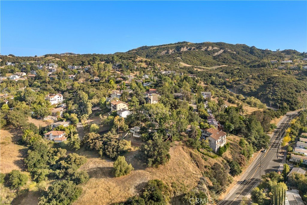 3582 Elm Drive Calabasas CA 91302 44 3582 Elm Drive Calabasas CA 91302