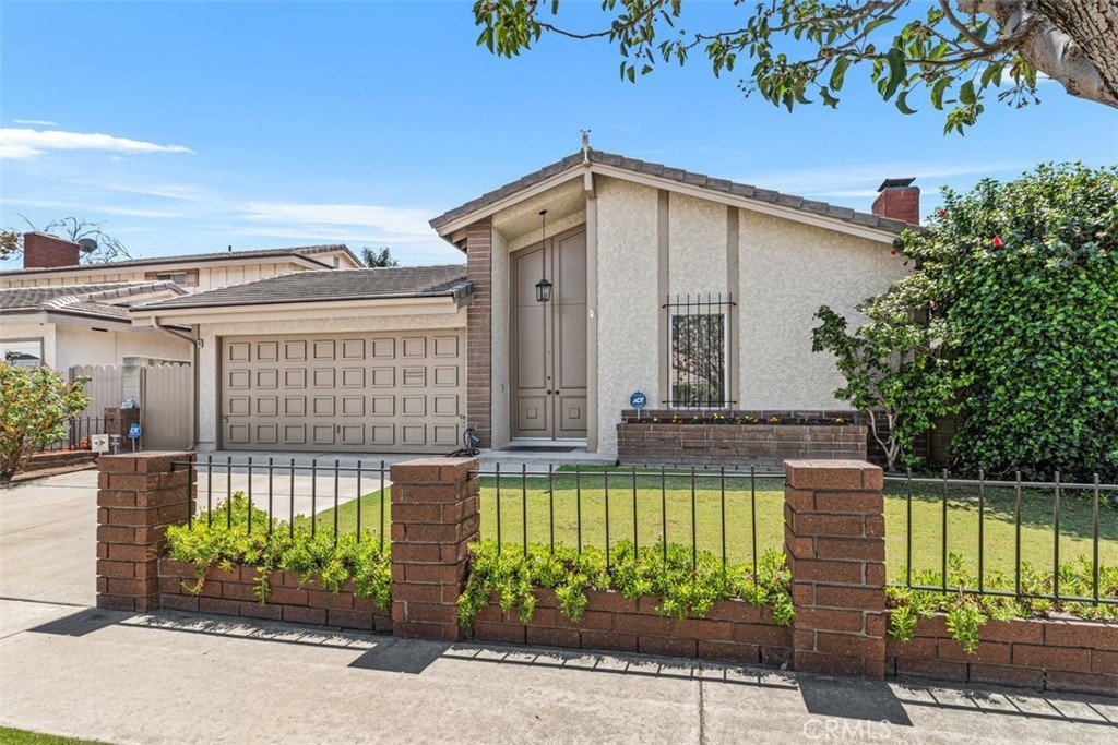 13542 La Jara Cerritos CA 90703 34 13542 La Jara Cerritos CA 90703