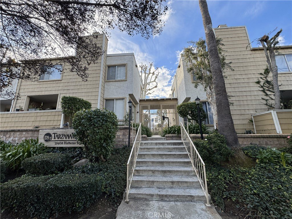 18408 Hatteras Street Tarzana CA 91356 38 18408 Hatteras Street Tarzana CA 91356
