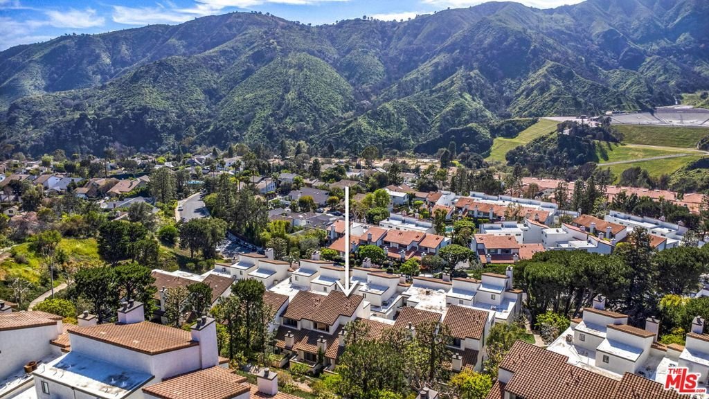 17105 Palisades Circle Pacific Palisades CA 90272 24 17105 Palisades Circle Pacific Palisades CA 90272