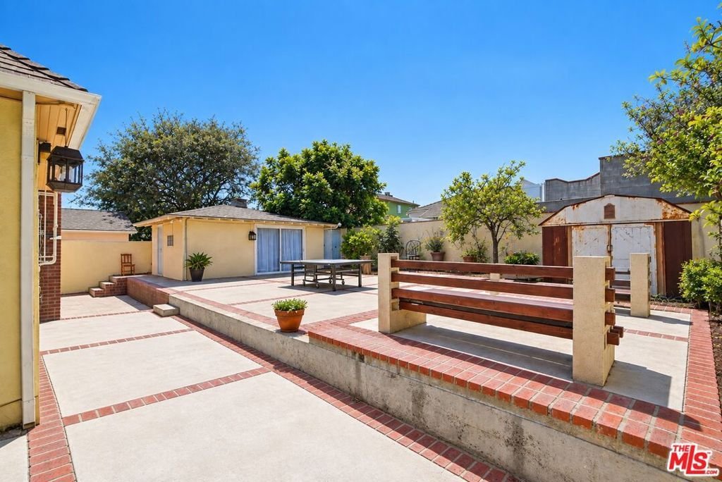 4917 Orinda Avenue Los Angeles CA 90043 24 4917 Orinda Avenue Los Angeles CA 90043