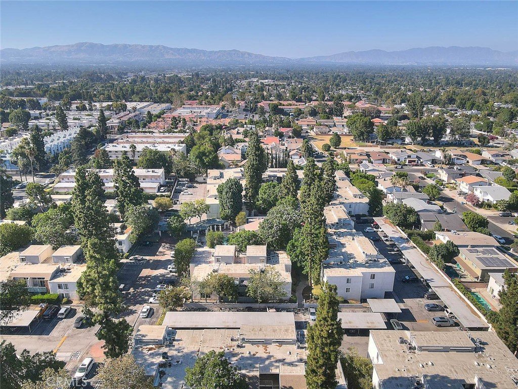 5700 Etiwanda 212 Tarzana CA 91356 43 5700 Etiwanda 212 Tarzana CA 91356