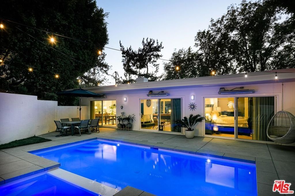 14018 Valley Vista Boulevard Sherman Oaks CA 91423 31 14018 Valley Vista Boulevard Sherman Oaks CA 91423