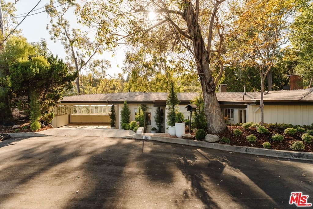 809 Broom Way Los Angeles CA 90049 15 809 Broom Way Los Angeles CA 90049