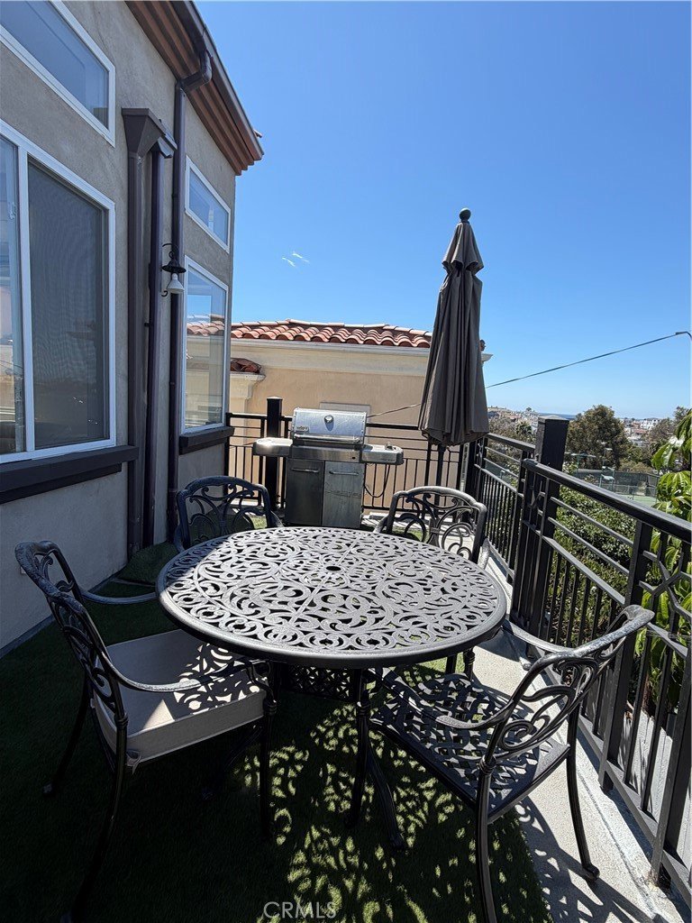 703 11th Street Hermosa Beach CA 90254 20 703 11th Street Hermosa Beach CA 90254