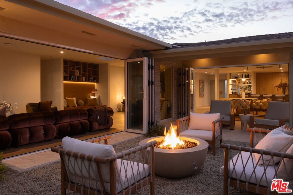 3684 Willowcrest Avenue Los Angeles CA 91604 41 3684 Willowcrest Avenue Los Angeles CA 91604
