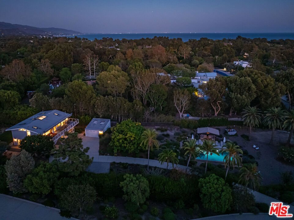 28873 Boniface Drive Malibu CA 90265 32 28873 Boniface Drive Malibu CA 90265