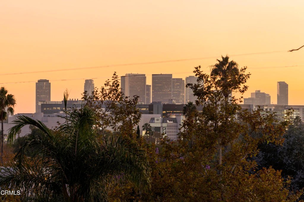 643 1/2 N Hayworth Avenue Los Angeles CA 90048 34 643 1/2 N Hayworth Avenue Los Angeles CA 90048
