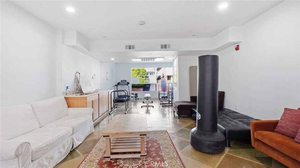 5232 Satsuma North Hollywood CA 91601 28 5232 Satsuma North Hollywood CA 91601