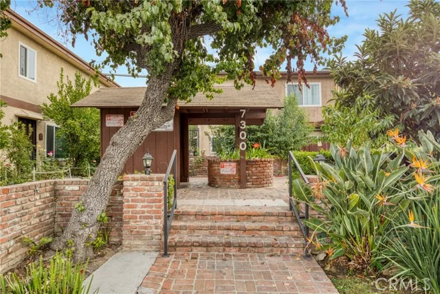 7300 Lennox #J5, Van Nuys