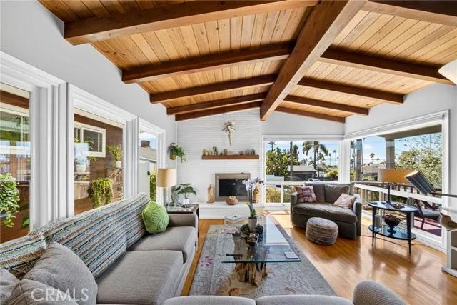 2320 Anabas, San Pedro