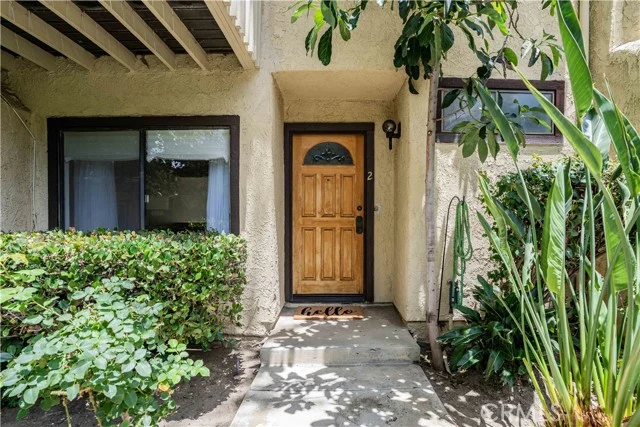 6746 Encino Avenue #2, Lake Balboa