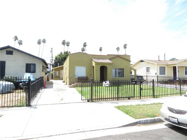 1438 W 95th Street W photo 1