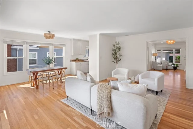 1731 Iris Avenue photo 3