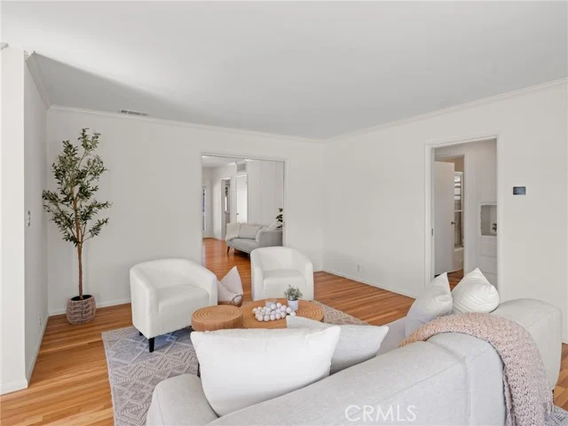 1731 Iris Avenue photo 5