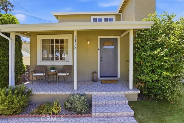 1315 Field Avenue, Inglewood