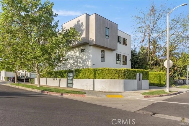 14157 Tiara Street #101 photo 2