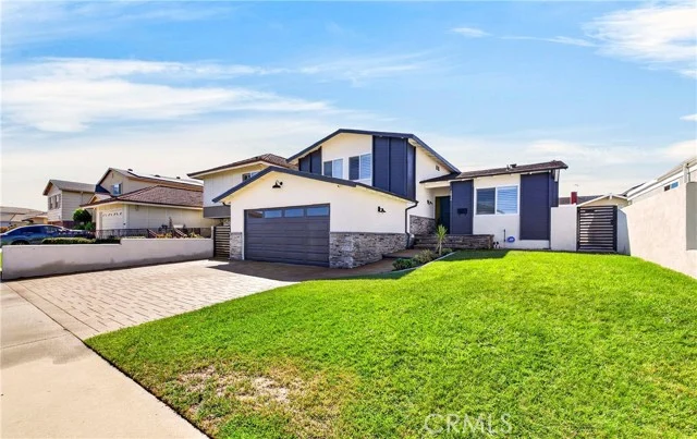 1026 Ashpark photo 3