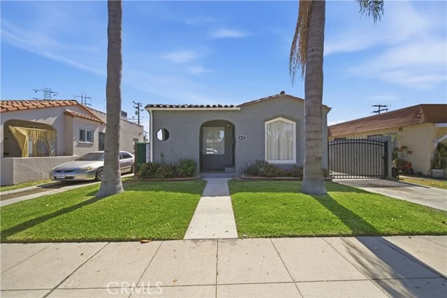 6816 Cerritos Avenue, Long Beach