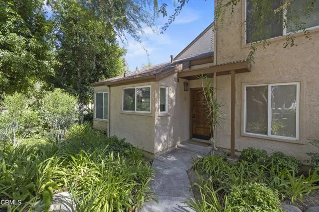 22330 Victory Boulevard #604, Los Angeles
