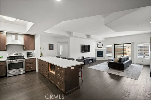 4477 Woodman Avenue #202, Sherman Oaks