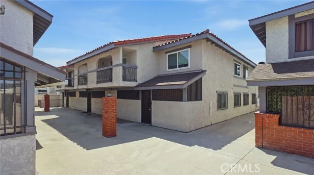 1239 W Rosecrans #4 photo 1