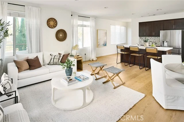 5552 Coral #108, Hawthorne