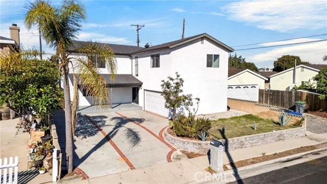 24213 Seagrove, Carson