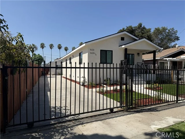 1620 E 33rd, Los Angeles
