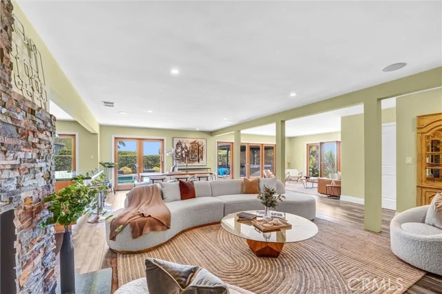 4723 Dunas Lane, Tarzana