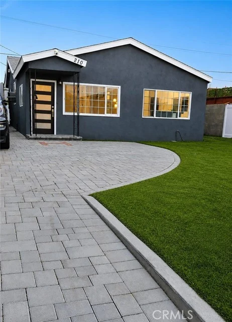210 W 113th, Los Angeles