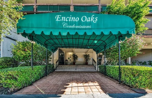 5460 White Oak #G101, Encino