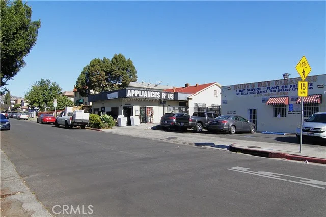 1108 N Kenmore Avenue photo 3