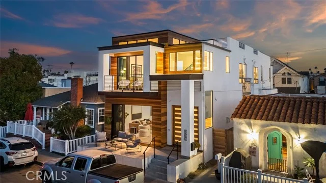 5776 Campo Walk, Long Beach