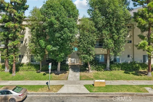 4358 Mammoth Avenue #14 photo 1