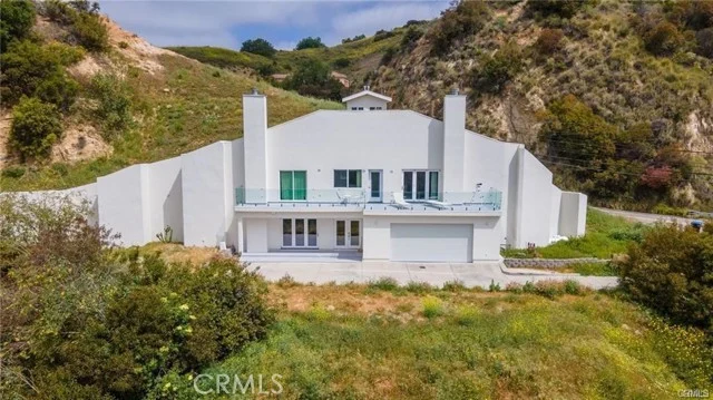 2411 N Topanga Canyon Boulevard, Topanga