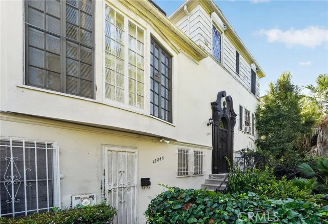 1280 S Beverly Glen photo 1