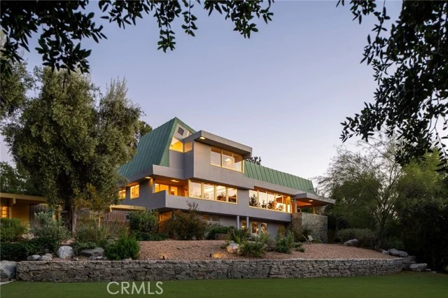19950 Collier Street, Woodland Hills