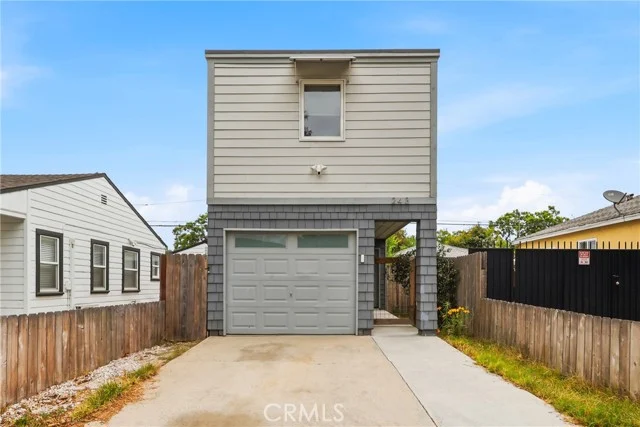 243 E Home photo 1