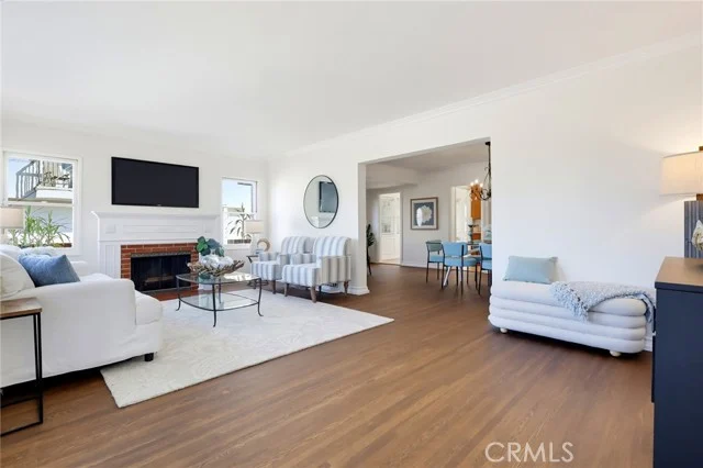 1129 W 9th Street photo 5