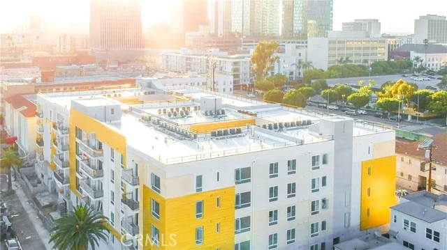 2939 Leeward Ave #420, Los Angeles