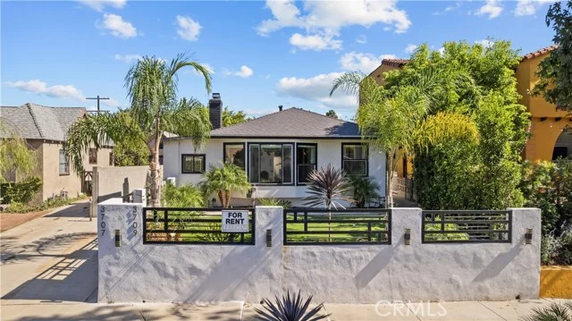 3707 Valleybrink Road, Los Angeles